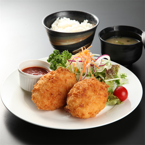 お前らってB定食頼んだのにD定食だされたらどうする？