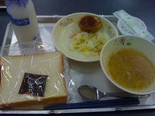 給食_2009_(3976466020)_R