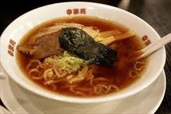 真夜中に幸楽苑のラーメン食べたくなる現象なんなの？(`・ω´・ ；)