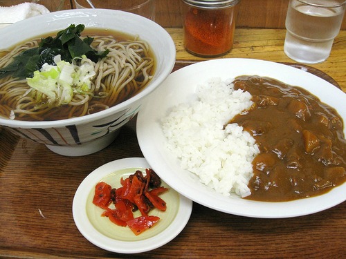 このカレーそばセットいくらなら食う？