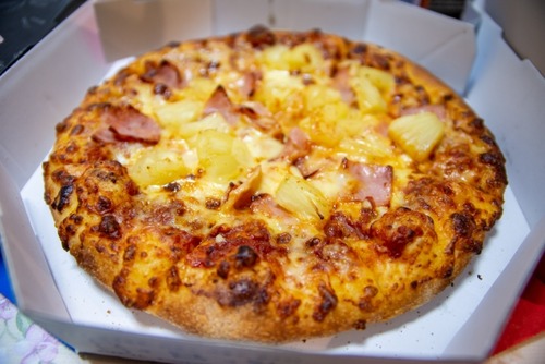 ピザ屋人気、ピザーラが首位