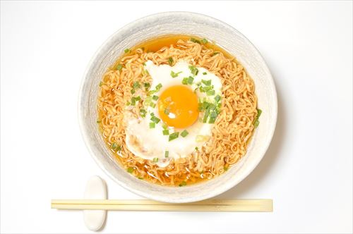 ワイ「チキンラーメンは美味しいなぁ」敵「ククク、美味しくなんてないさ」