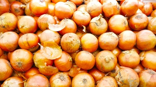 【悲報】農家「助けて！玉ねぎが売れないから捨てるしかないの！！」