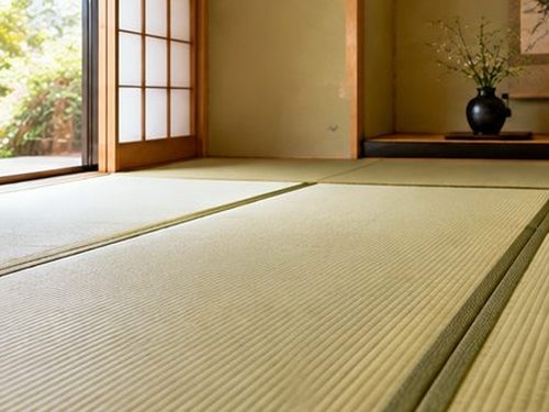 新品の畳に「くさい！」鼻をつまむ子どもに「世も末だ…」町の小さな畳屋が憂う“畳離れ”の現実
