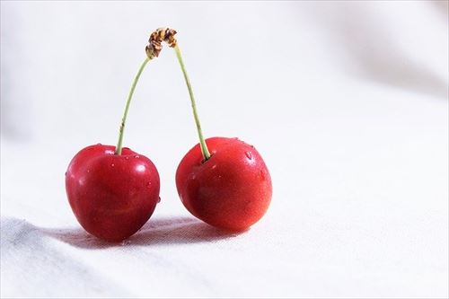 and-cherries-1532123_640_R
