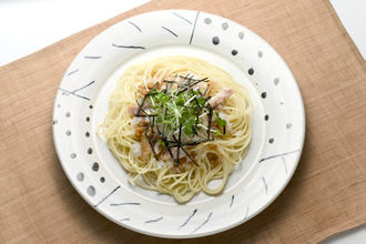 「大根おろしの冷製パスタ」トッピングは粘りある物があるほうが麺に絡んでウマーです。