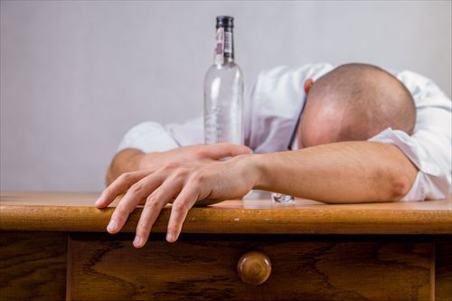 alcohol-hangover-event-death-52507_R
