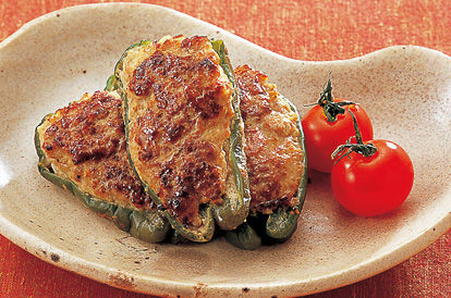 俺「お、母ちゃんが挽肉こねてるって事は今日の夕飯はハンバーグだな！」