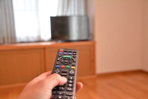なんでテレビって「酒が美味い飲み物」みたいな風潮をゴリ押ししてくるの？