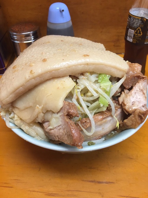 【問題】このラーメン（750円）の欠点を答えなさい 	