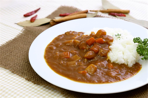 今日の夕飯カレーにするんだが何カレーがいいかな？