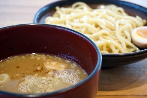 つけ麺400g完食ワイ「ちょっと足りんなあ500にしときゃよかったわ」 	