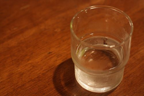 アルコールが検出されたJALパイロット「コップに注いだ日本酒を水と間違えて飲んでしまった」 	