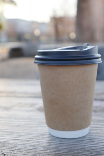 ワイ「アイスコーヒーMサイズください」店員「Lサイズお一つですね」