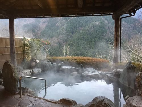 温泉旅行サイコー！出かけるぞ～！（移動片道2時間、入浴時間15分）←これおかしくない？