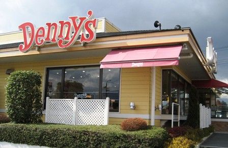 不振のデニーズ、200以上の不採算店舗を閉鎖