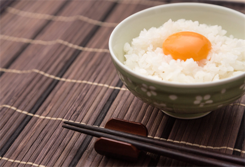 中国人の理解出来ない日本の食べ物　卵かけご飯と納豆ご飯 	