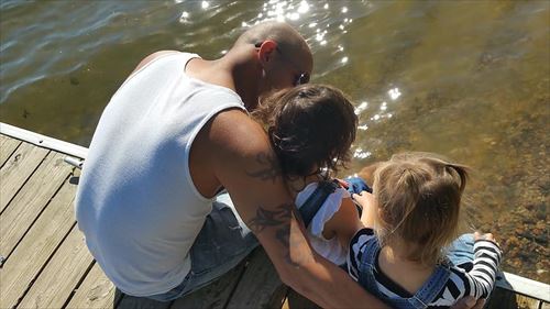 father-child--lake-latin_R