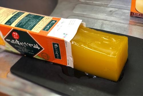業務スーパーに売ってる紙パックに入ってるゼリーやらレアチーズケーキやらって誰が買うんだ