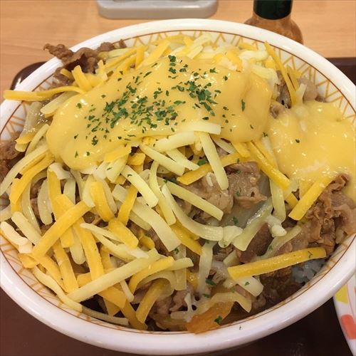 チーズ牛丼って言うほど陰キャの食い物か？陽キャは何牛丼食ってんの？ 	