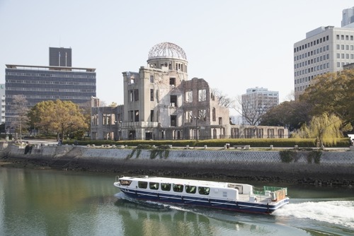 年末に広島に旅行行くんやが、これだけは行っとけ食っとけってもん教えてくれ