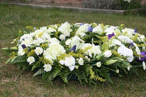 funeral-flowers-374183_640_R