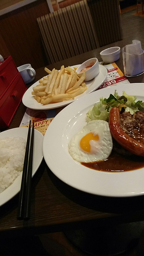 朝からガストでガッツく奴ｗｗｗｗｗｗｗｗｗｗｗｗｗｗ