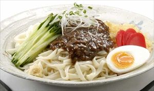 盛岡冷麺はまだマシだけどじゃじゃ麺ってかなり好き嫌い別れるんだな　あと盛楼閣よろしくね♪