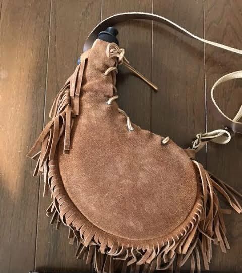 ガキ「ビール最高！」ｷｬｷｬ ワイ「ガキが…(羊の皮で作った水筒ｷｭﾎﾟﾝ)ｺﾞｷｭ…」