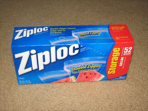 800px-Gallon_Ziploc_box_R