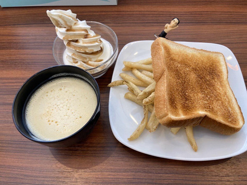 【朗報】快活CLUBさん、このレベルの朝食がガチで無料