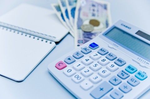 収入10万円の大学生が一日食費2000円ってどうよ