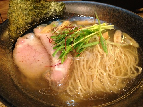 ラーメン屋『何十年も研究して最高の味、最高の麺が出来たぞ！』客『油多め、麺硬め、味濃いめ！』