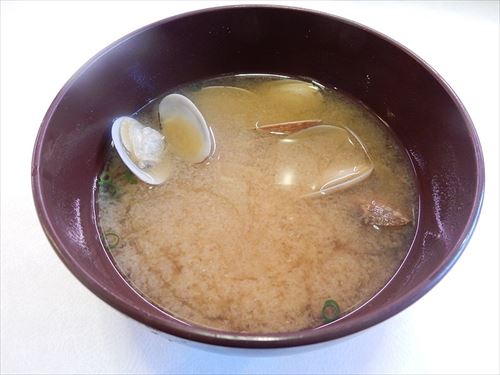 800px-アサリの味噌汁_R