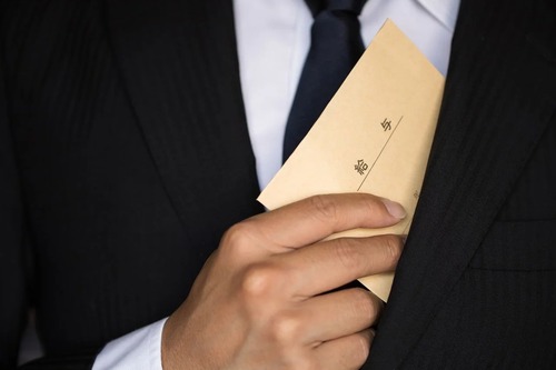 ワイ「今月は手取り20万や...」家賃(67000円)光熱費(12000円)通信費(8000円)食費(50000円)