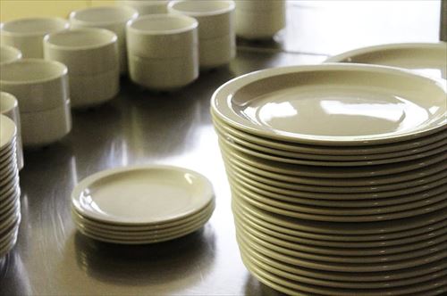 tableware-plate-bowls-service-kitchen_R