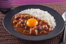 カレーに生卵　←許せる？許せない？ 	