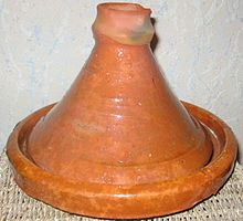 220px-Plat_a_Tajine