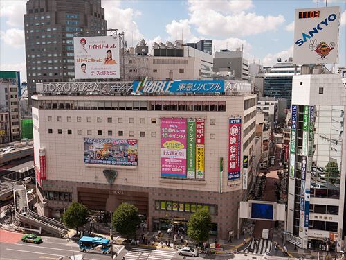 800px-Shibuya-Tokyu-Plaza-02_R