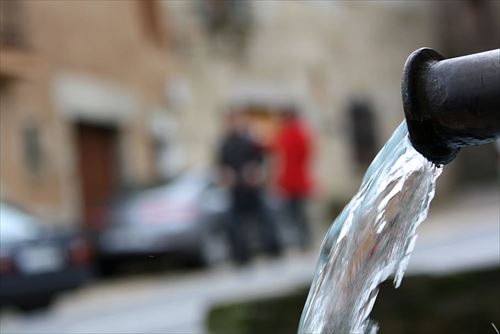 waterjet-source-water-pipe-water_R