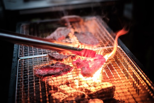 焼肉ってハラミ、牛タン、豚ホルモン以外別に要らんよな　このローテだけで事足りる