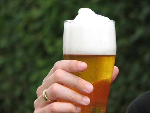 ビールって美味いモノではなくて一杯目が爽快なだけだよな