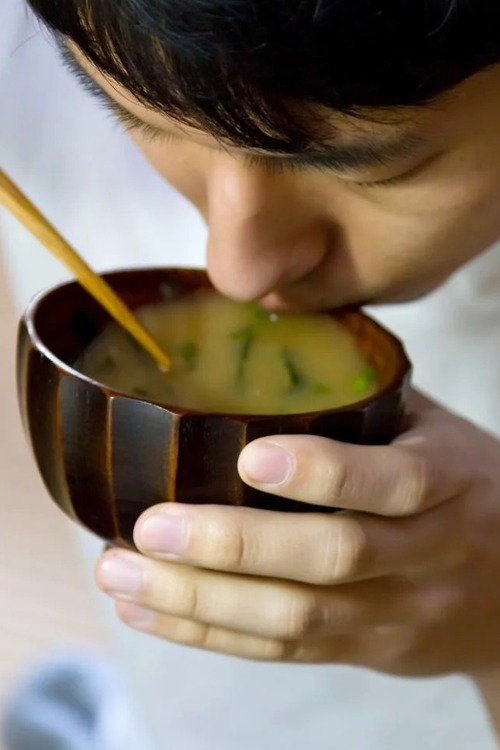 cropKIJ_misoshiruwosusuru