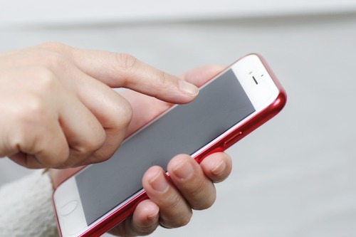 【朗報】スマホ7台持ちおじさん、ポイントゲットしまくりで食費に金を使わない