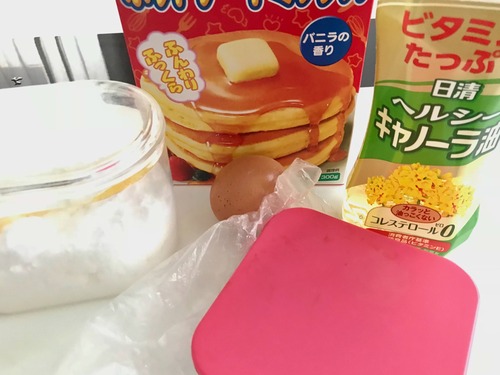 雨降ってるからクッキー作るよ