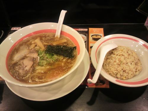 幸楽苑ってラーメン屋不味すぎやろ！！！！