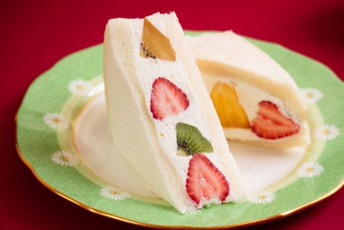 フルーツサンド