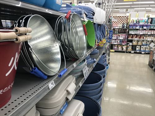 スーパーとかホームセンターで流れてるチープな音楽！！ 	