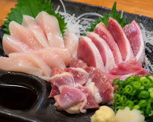 【九州名物】鶏刺し食べた医師、全身麻痺へ…「死んだほうが良い」