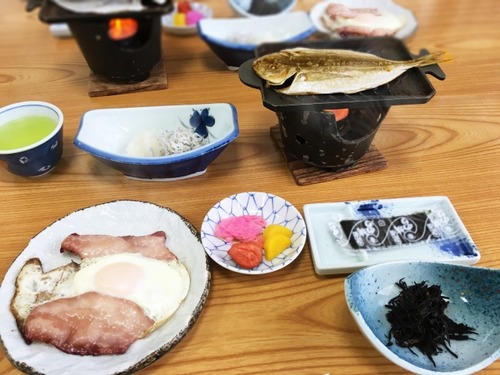 【画像】旅館の朝食にある海苔の存在感ｗｗｗｗｗｗｗｗｗｗ